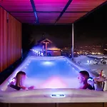 Дом отдыха Panoramic View Cottage House - Private Wellness Retreat Хочко Погорье