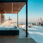 Panoramic View Cottage House - Private Wellness Retreat Дом отдыха