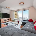 Дом отдыха Panoramic View Cottage House - Private Wellness Retreat