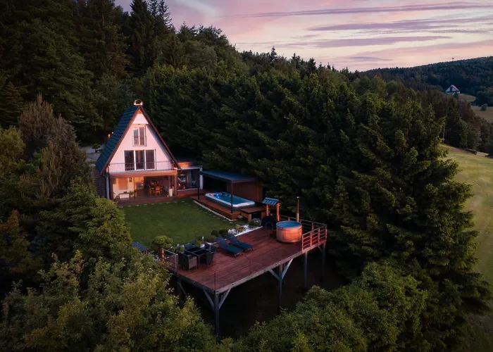 Panoramic View Heated Pool, Swimspa & Sauna Vakantiehuis