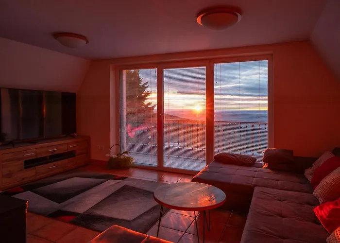 Panoramic View Heated Pool, Swimspa & Sauna בית נופש הוקו פורז'ה