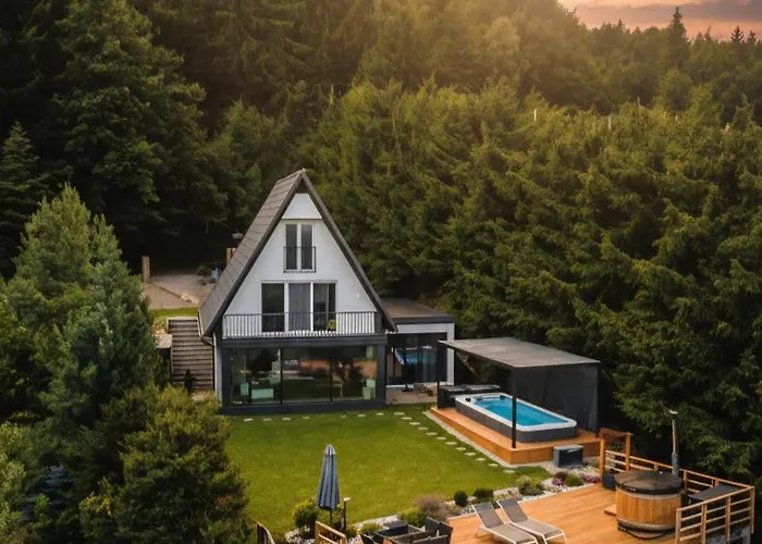 Vakantiehuis Panoramic View Heated Pool, Swimspa & Sauna