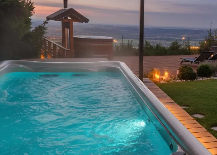 Panoramic View Heated Pool, Swimspa & Sauna *