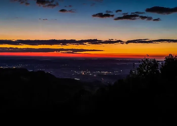 Vakantiehuis Panoramic View Heated Pool, Swimspa & Sauna Hočko Pohorje