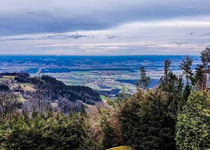 Vakantiehuis Panoramic View Heated Pool, Swimspa & Sauna Hočko Pohorje